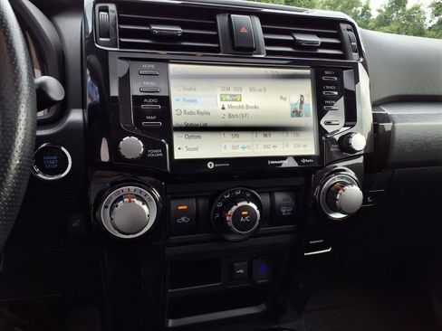 Used 2024 Toyota 4Runner TRD Off-Road Premium w/ Moonroof Package AWD/4WD image 21