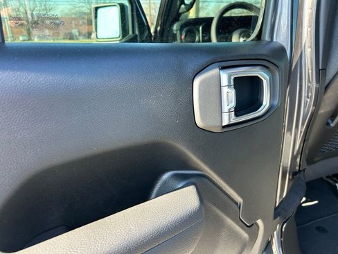 New 2026 Jeep Gladiator Rubicon w/ Steel Power Dome Hood Package AWD/4WD image 25