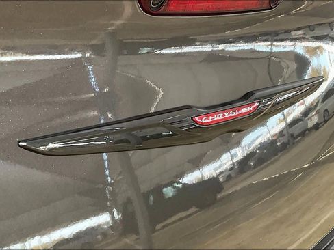 Used 2023 Chrysler 300 S image 30