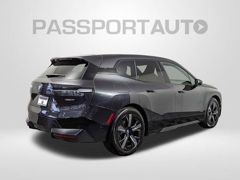 Used 2025 BMW iX xDrive50 w/ Premium Package image 6