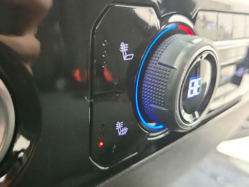 Used 2022 Chevrolet Silverado 1500 LT image 30