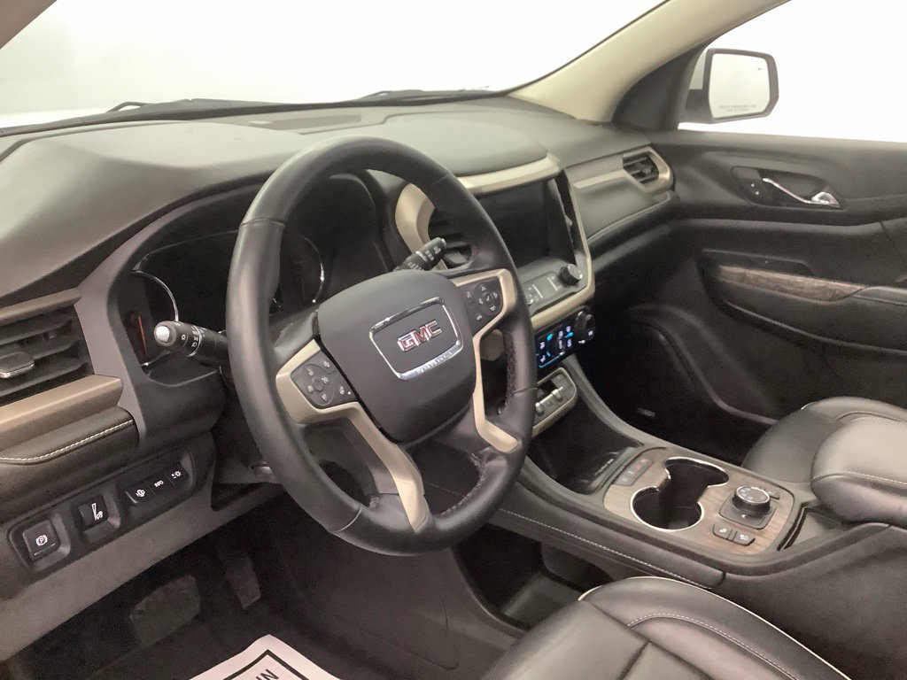 Used 2023 GMC Acadia Denali w/ Denali Technology Package AWD/4WD image 14