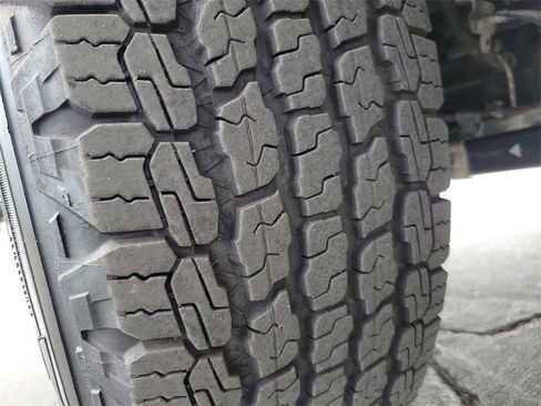 Used 2024 Jeep Wrangler Sport S image 29