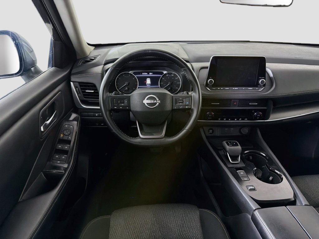 Used 2025 Nissan Rogue SV FWD image 24