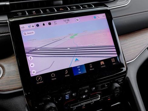 Used 2022 Jeep Grand Cherokee Summit image 6