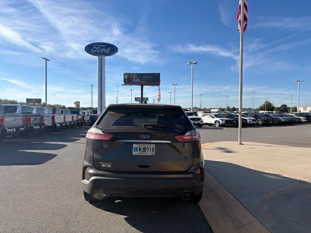 Used 2020 Ford Edge SE FWD image 4