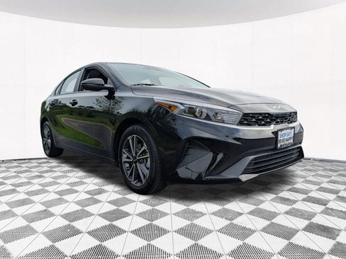 Used 2024 Kia Forte LXS w/ LXS Technology Package FWD image 13