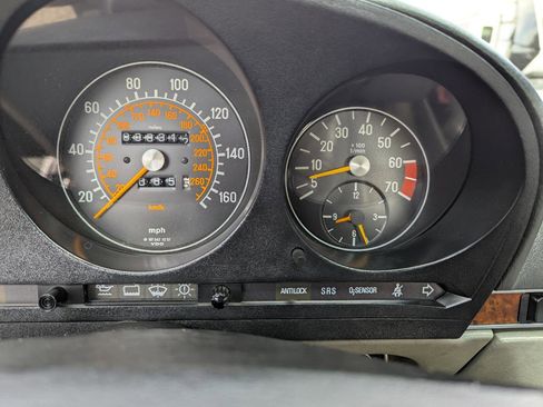 Used 1987 Mercedes-Benz 560 SL image 19