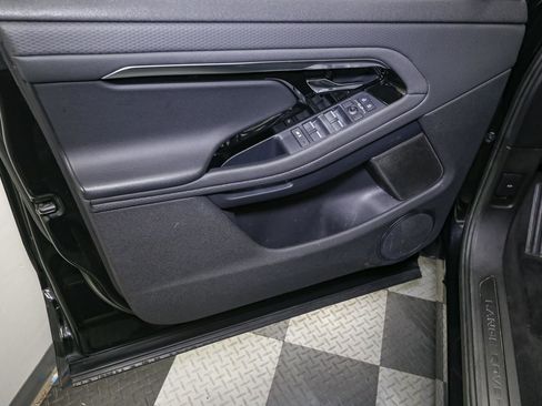 Used 2023 Land Rover Range Rover Evoque S image 44