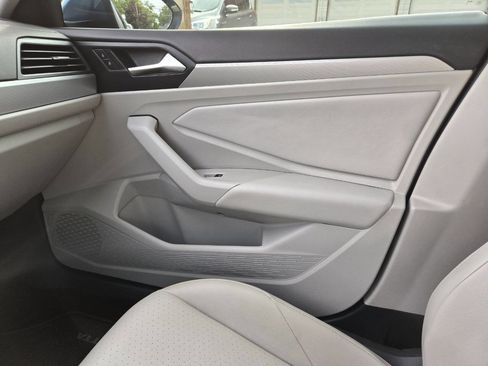 Used 2019 Volkswagen Jetta S image 30