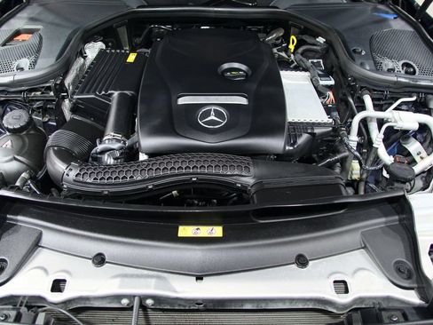 Certified 2019 Mercedes-Benz E 300 4MATIC image 30