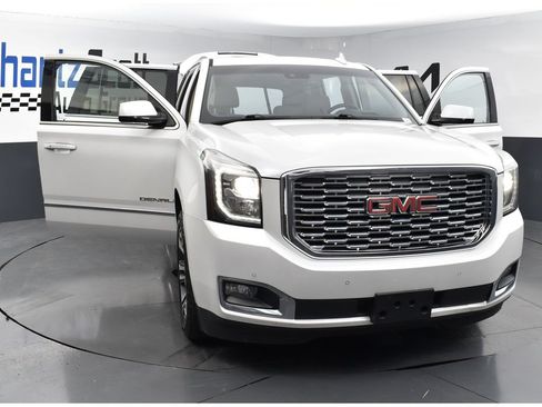 Used 2019 GMC Yukon Denali w/ Denali Ultimate Package AWD/4WD image 25