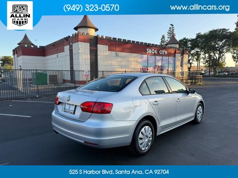 Used 2013 Volkswagen Jetta Sedan FWD image 4