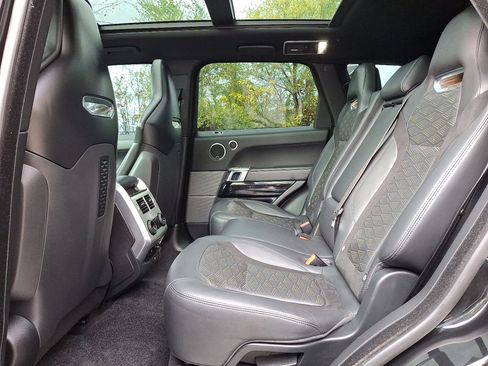 Used 2018 Land Rover Range Rover Sport SVR image 20
