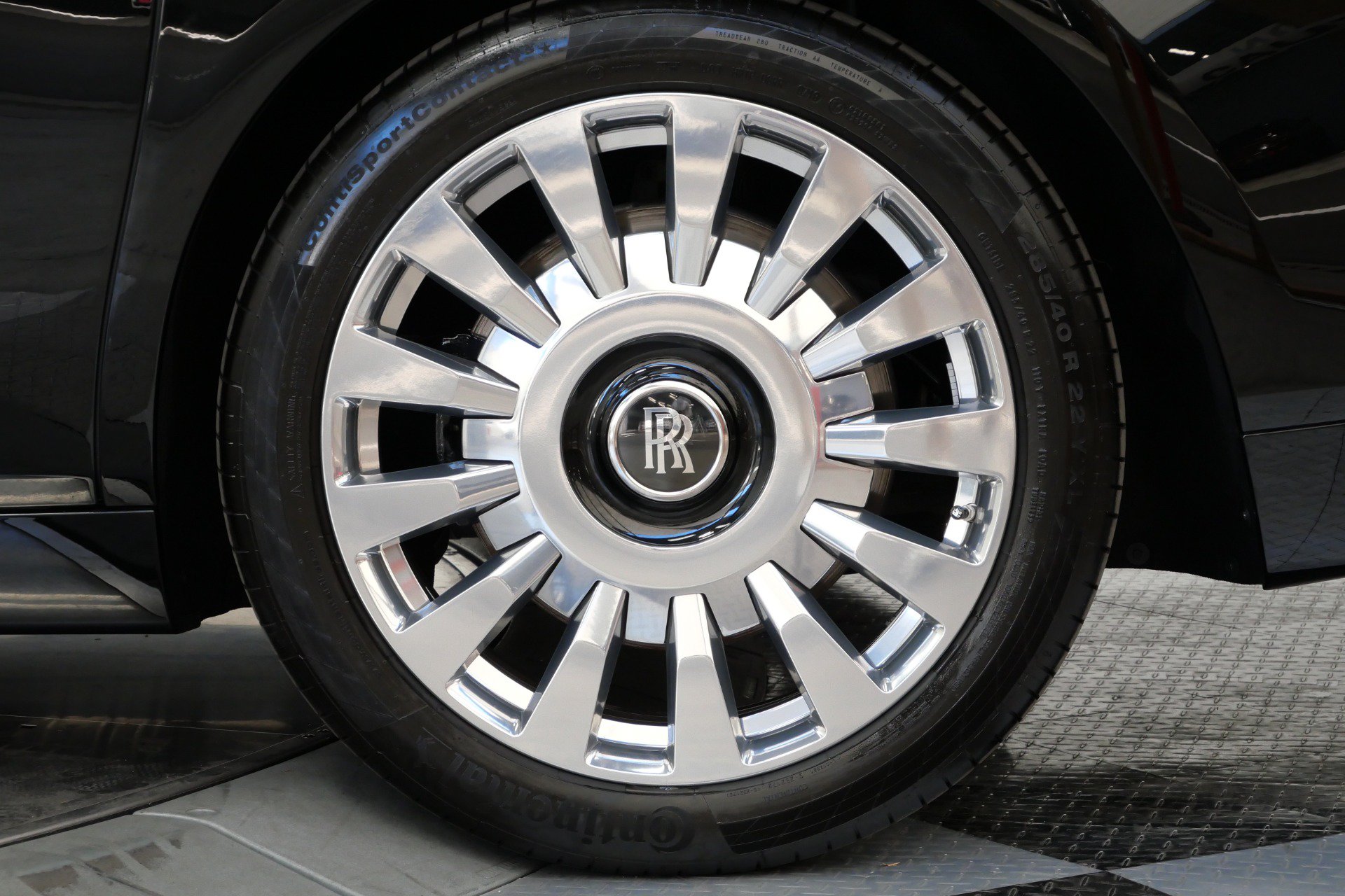 Used 2019 Rolls-Royce Phantom Sedan RWD image 10