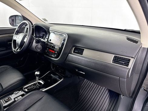 Used 2019 Mitsubishi Outlander SEL image 23