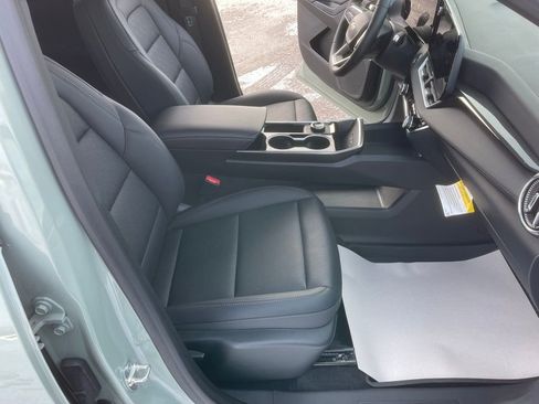 New 2026 Chevrolet Equinox LT w/ Convenience Package II image 21