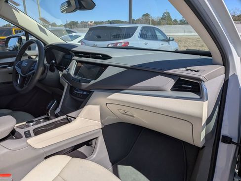 Certified 2022 Cadillac XT5 Premium Luxury image 31