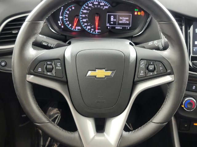 Used 2017 Chevrolet Trax LT w/ LT Convenience Package FWD image 26