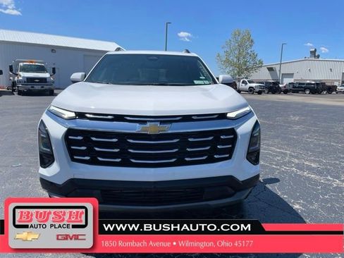 Used 2025 Chevrolet Equinox LT w/ Convenience Package II FWD image 3