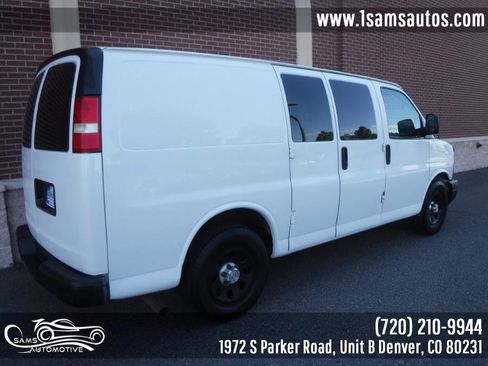 Used 2009 Chevrolet Express 1500 AWD image 3