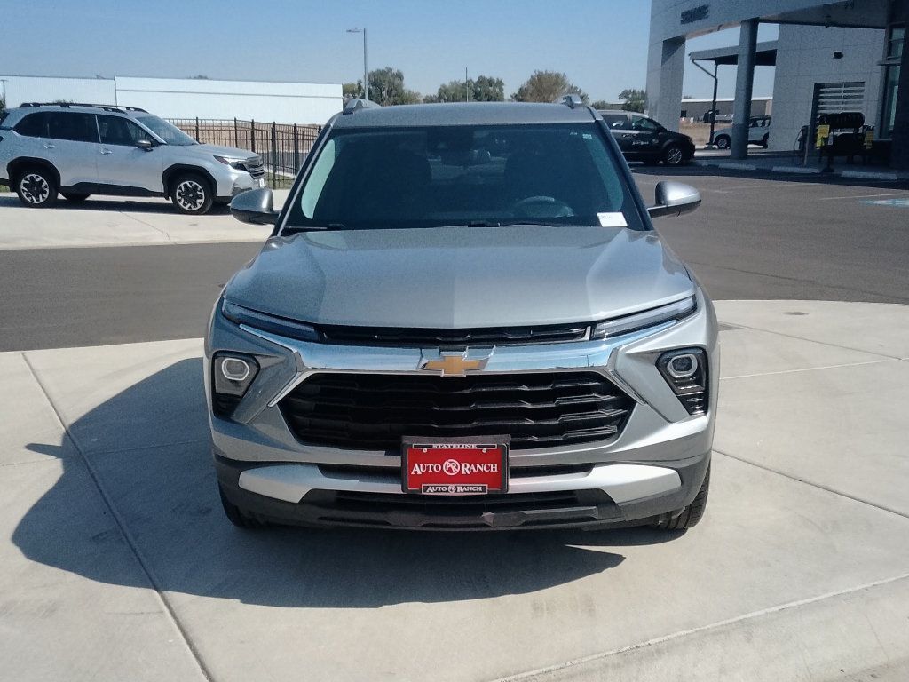 Used 2025 Chevrolet TrailBlazer LT AWD/4WD image 8