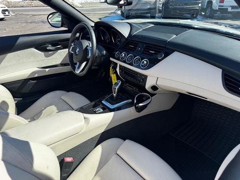 Used 2011 BMW Z4 sDrive35i RWD image 17