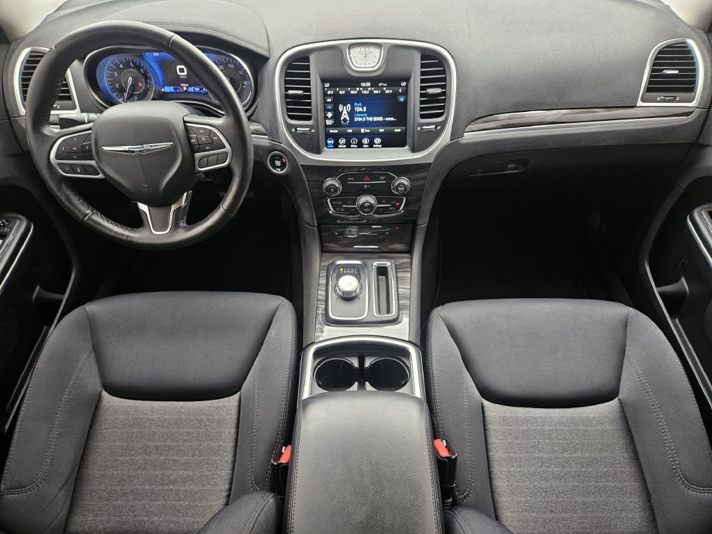 Used 2020 Chrysler 300 Touring w/ Chrome Appearance Package RWD image 24