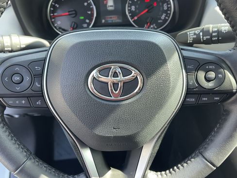 Certified 2021 Toyota RAV4 XLE Premium AWD/4WD image 20