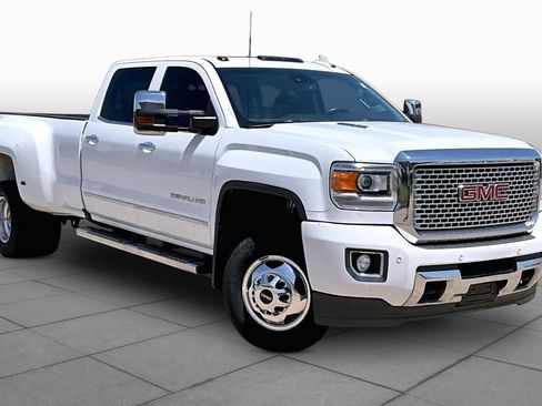 Used 2016 GMC Sierra 3500 Denali w/ Duramax Plus Package AWD/4WD image 3