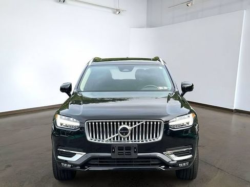 Certified 2023 Volvo XC90 B6 Plus AWD/4WD image 2