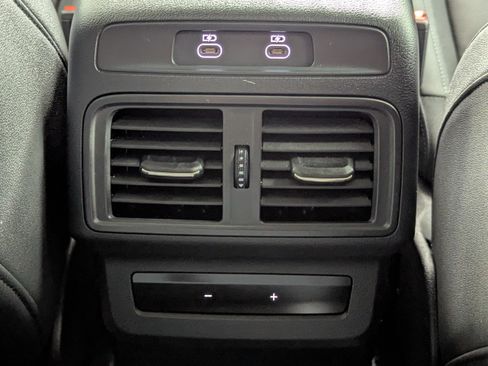 Used 2025 Audi Q5 Premium Plus w/ Premium Plus AWD/4WD image 23
