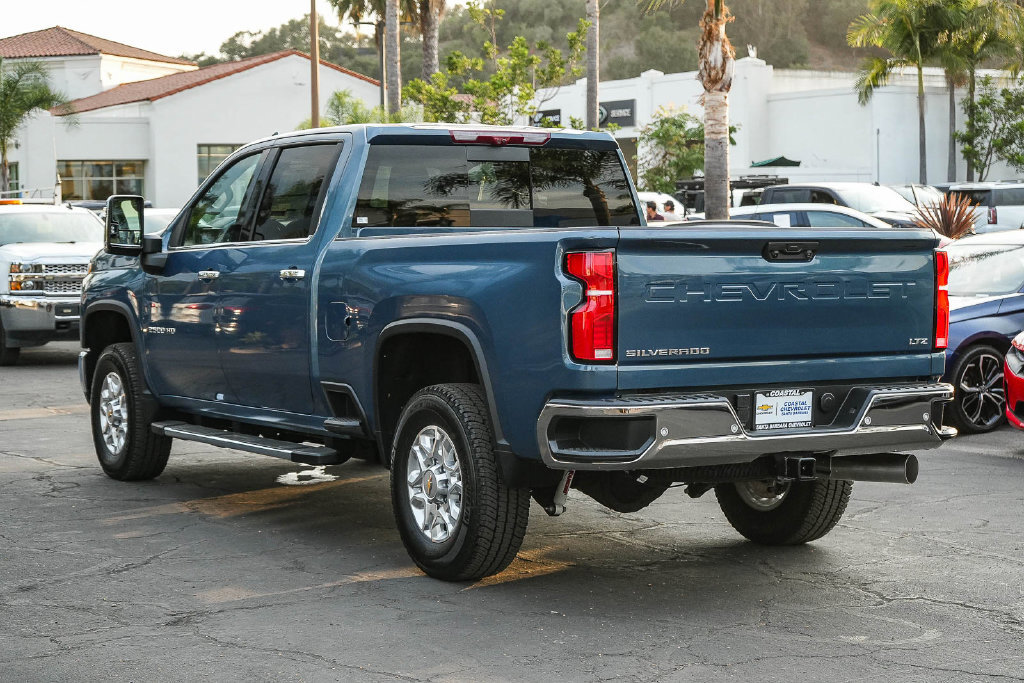 New 2026 Chevrolet Silverado 2500 LTZ w/ LTZ Premium Package AWD/4WD image 4