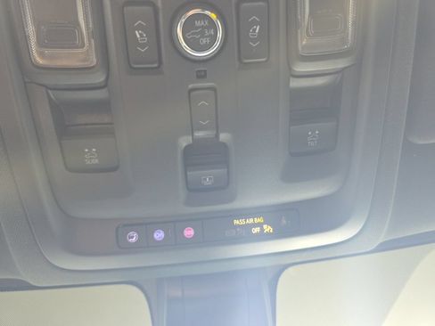 Used 2022 Chevrolet Suburban High Country AWD/4WD image 27