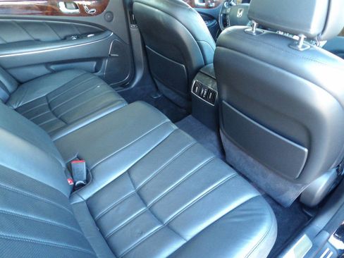 Used 2012 Hyundai Equus Signature image 26