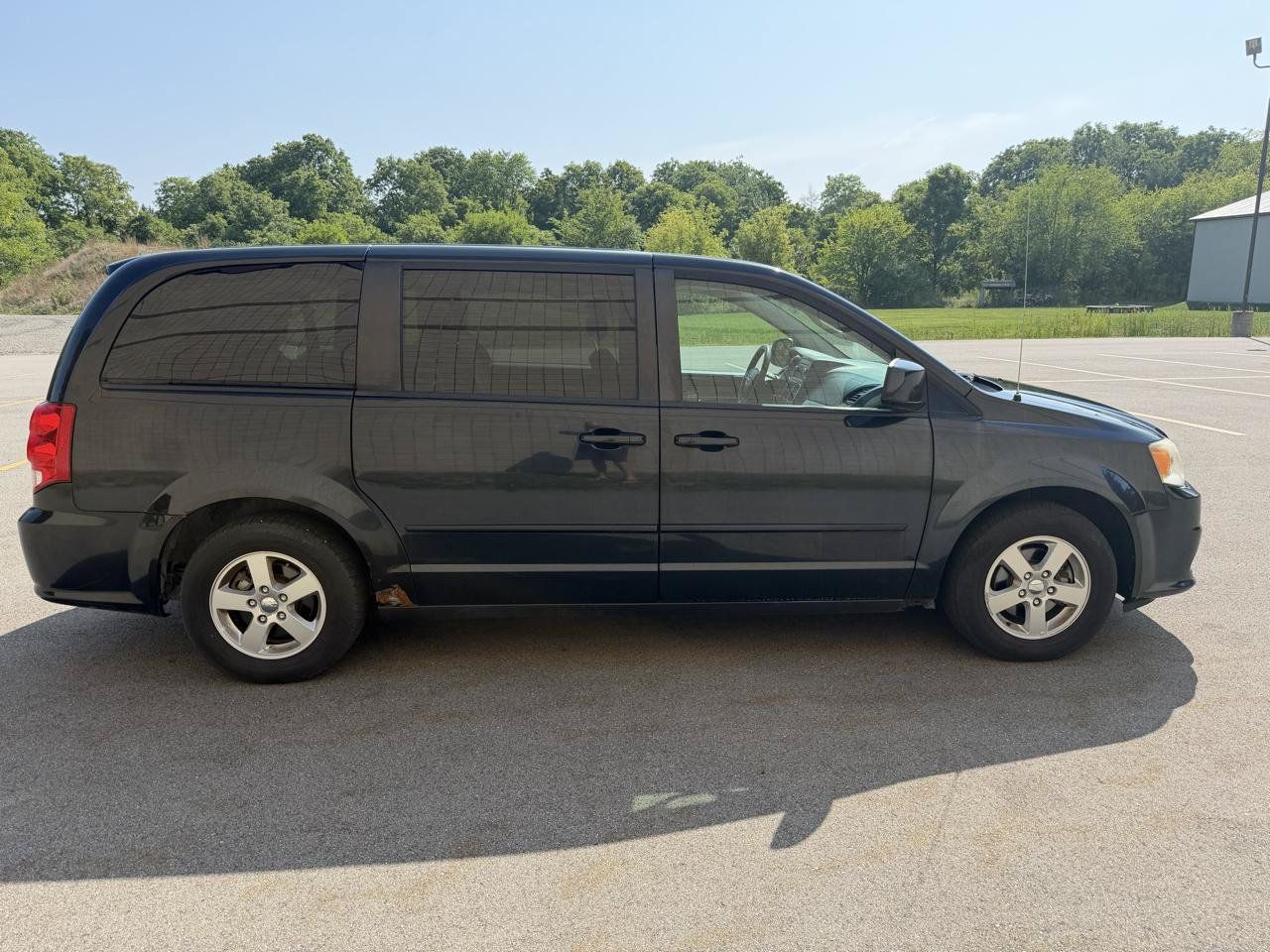 Used 2013 Dodge Grand Caravan SXT FWD image 4
