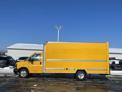 Used 2021 GMC Savana 3500 Extended w/ Power Convenience Package image 6