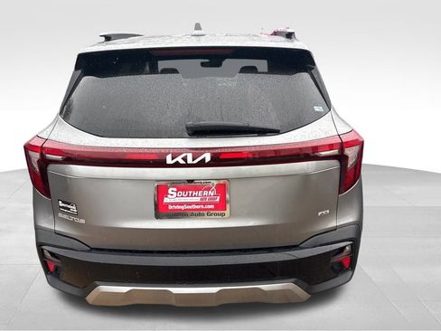 Certified 2024 Kia Seltos S image 15