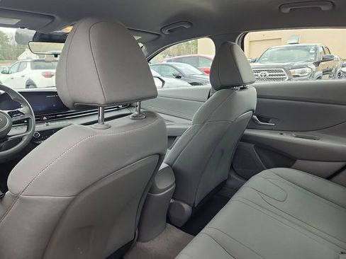 Certified 2023 Hyundai Elantra SEL w/ Convenience Package FWD image 23