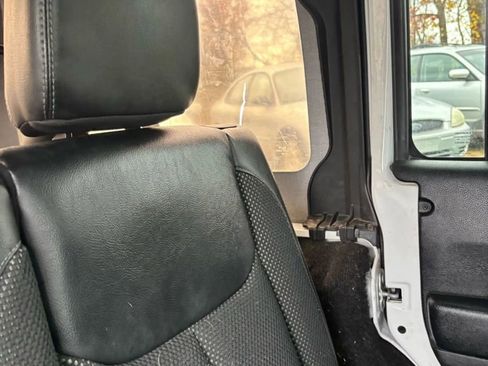 Used 2016 Jeep Wrangler Unlimited Sahara image 39