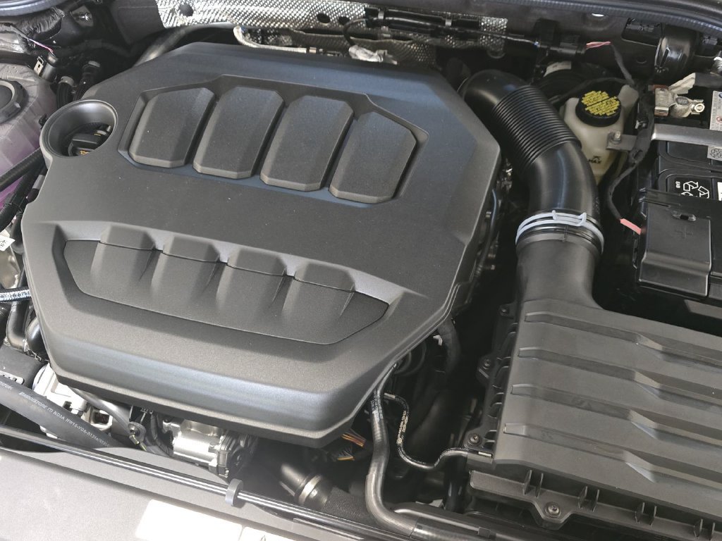 New 2026 Volkswagen GTI SE FWD image 8