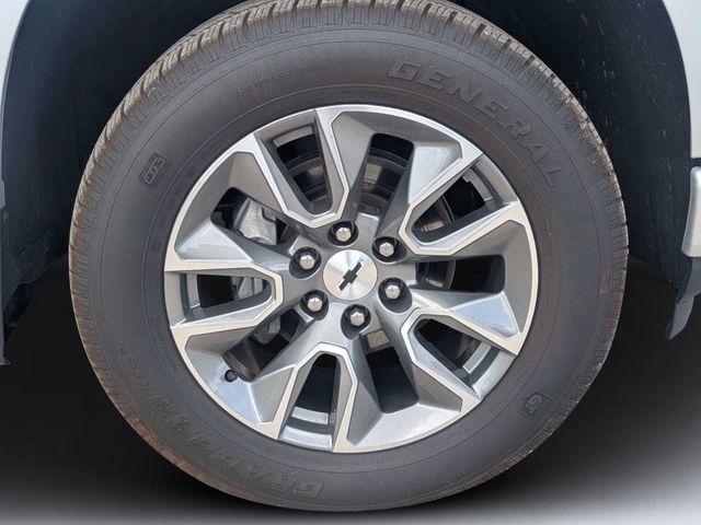 Used 2021 Chevrolet Silverado 1500 RST w/ Bed Protection Package AWD/4WD image 11
