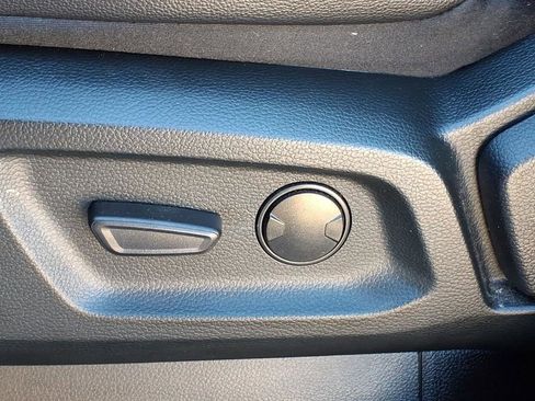 Used 2022 Ford Ranger Lariat w/ Equipment Group 501A High image 12