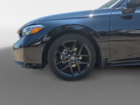 Certified 2025 Honda Civic Sport image 13