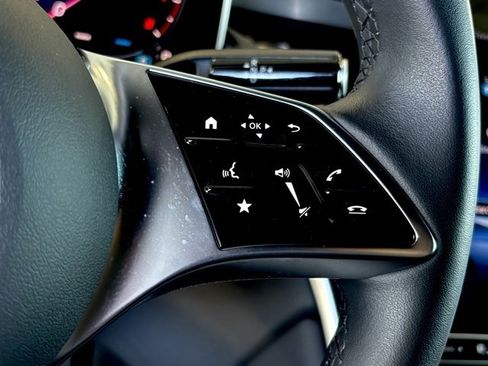 Certified 2025 Mercedes-Benz GLC 300 image 20