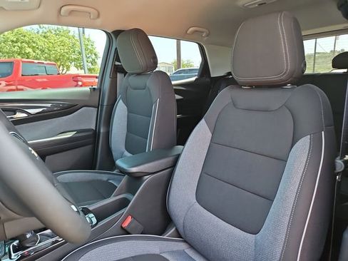 New 2025 Chevrolet TrailBlazer LT w/ Convenience Package image 16