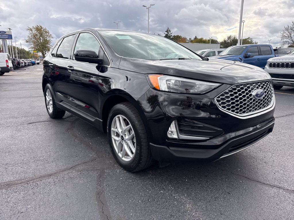 Used 2024 Ford Edge SEL w/ Convenience Package AWD/4WD image 4