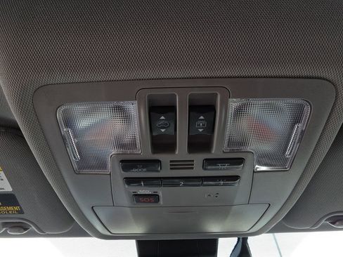 Used 2019 Toyota Highlander Limited Platinum image 24