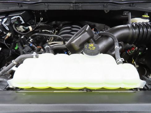 Used 2024 Ford F150 XLT w/ FX4 Off-Road Package image 32