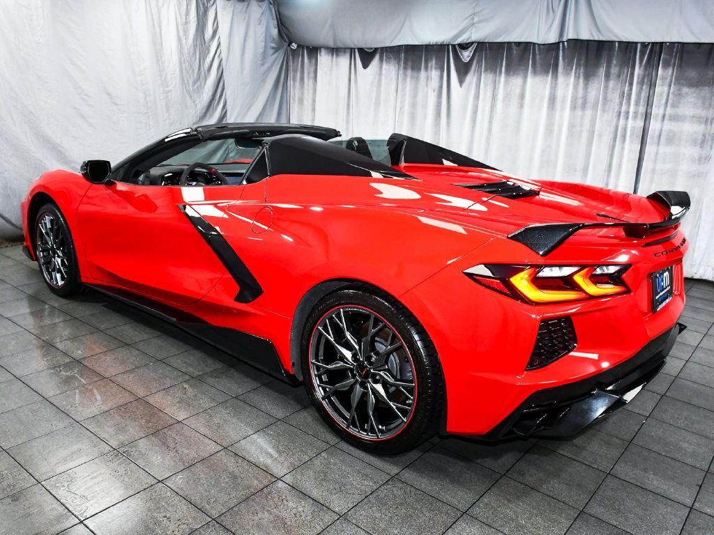 Used 2024 Chevrolet Corvette Stingray Premium Conv w/ Z51 Performance Package RWD image 4